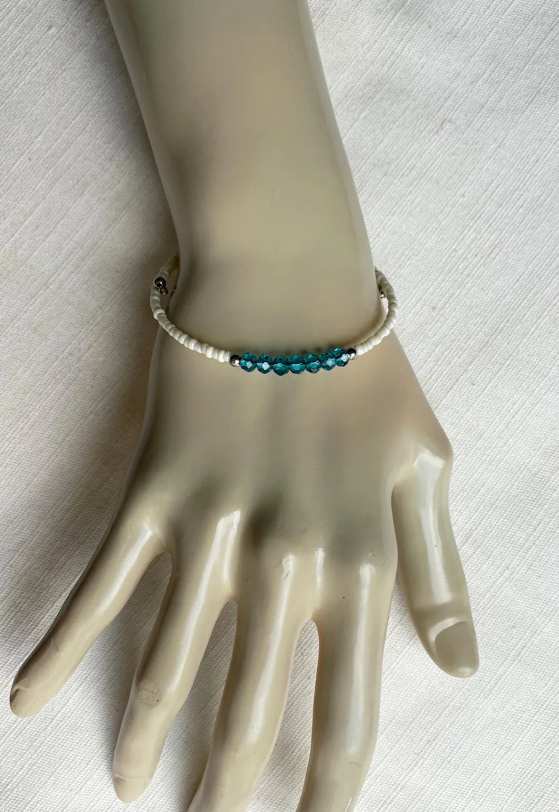 Faceted Teal Blue Glass & Ivory Beaded Memory Wire Wrap Bracelet 6.5"